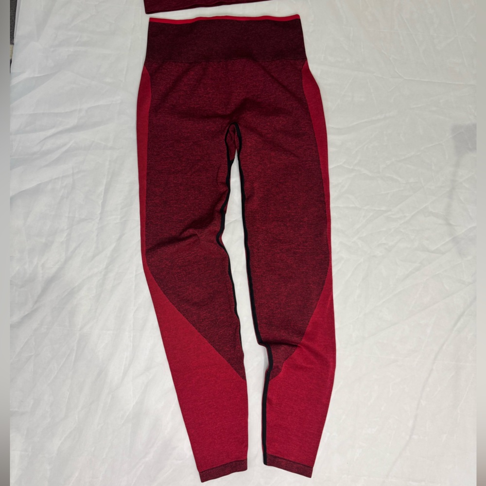PINK Victoria's Secret Women’s Leggings Set - Deep Red - Picture 2 of 6